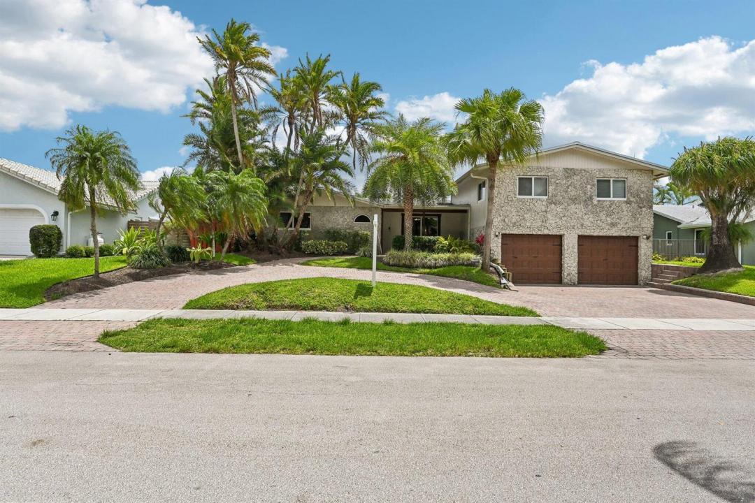 1232 NW 14th Street, Boca Raton, Floryda 33486, USA