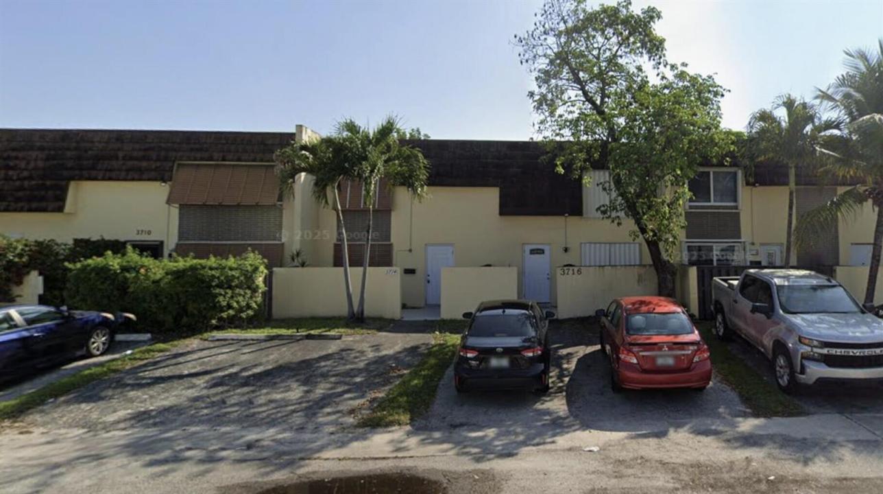 3714 SW 60th Terrace 28, Davie, Floride 33314, États-Unis