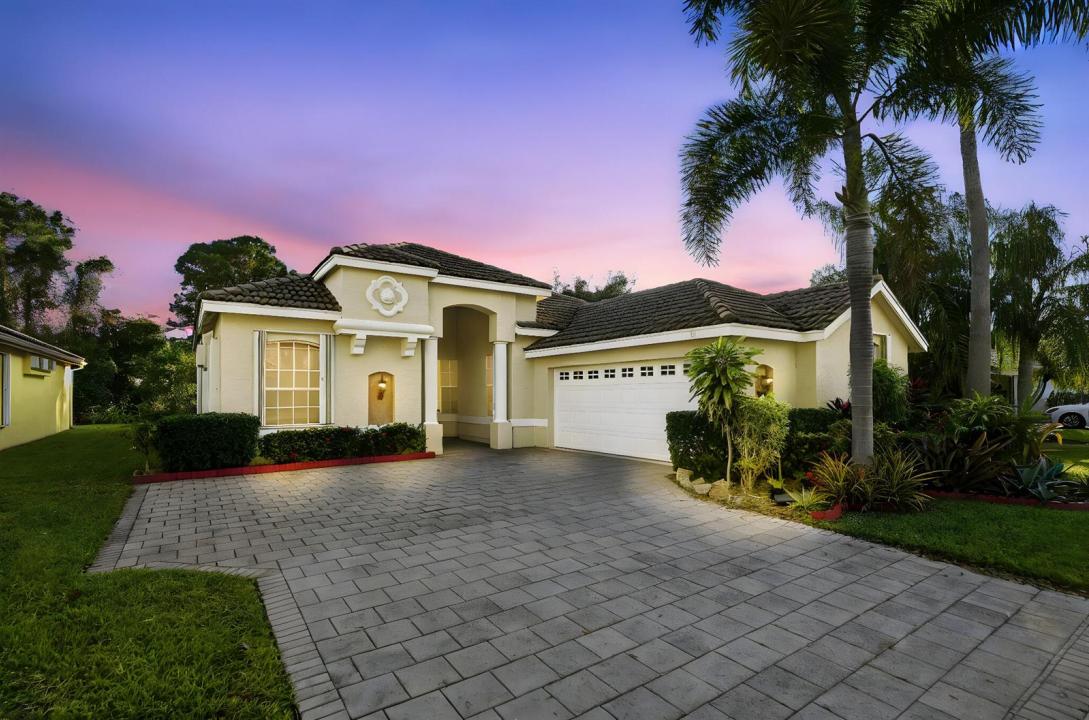665 SW Lake Charles Circle, Florida 34986, Stati Uniti