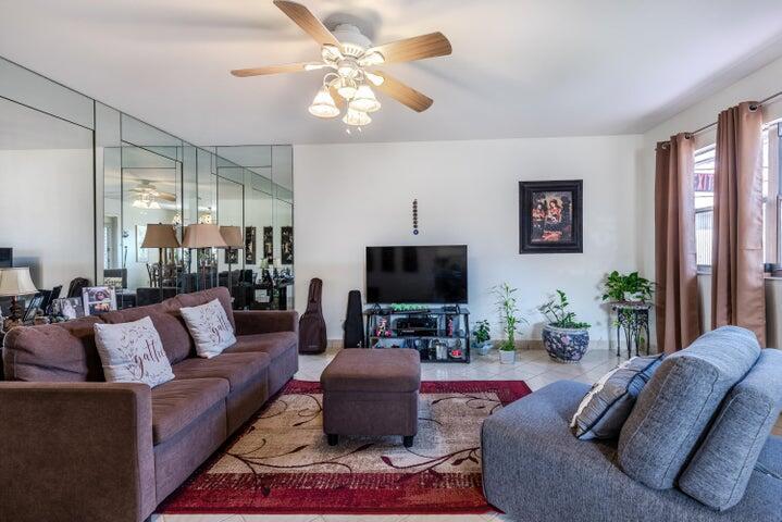 657 Brittany N, Delray Beach, Florida 33446, Stati Uniti