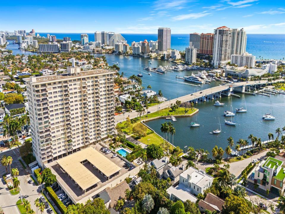 2500 E Las Olas Boulevard 404, Fort Lauderdale, Florida 33301, USA