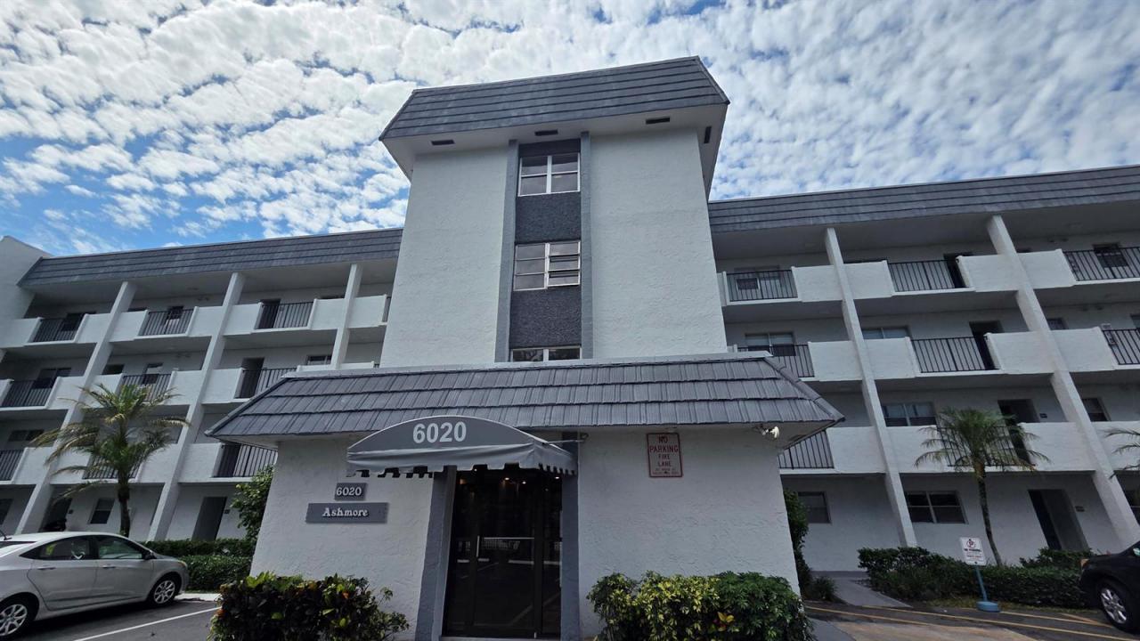 6020 NW 44th Street 108, Lauderhill, Floride 33319, États-Unis