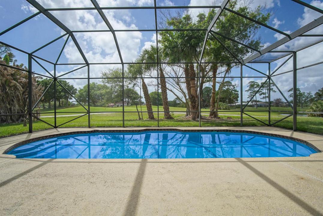 2987 Conifer Drive, Fort Pierce, Floryda 34951, USA