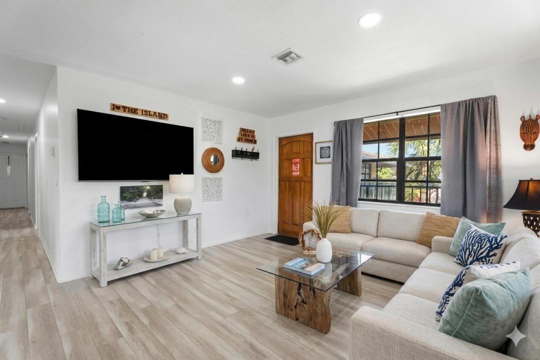 2505 Tamarind Drive, Fort Pierce, فلوريدا 34949, الولايات المتحدة