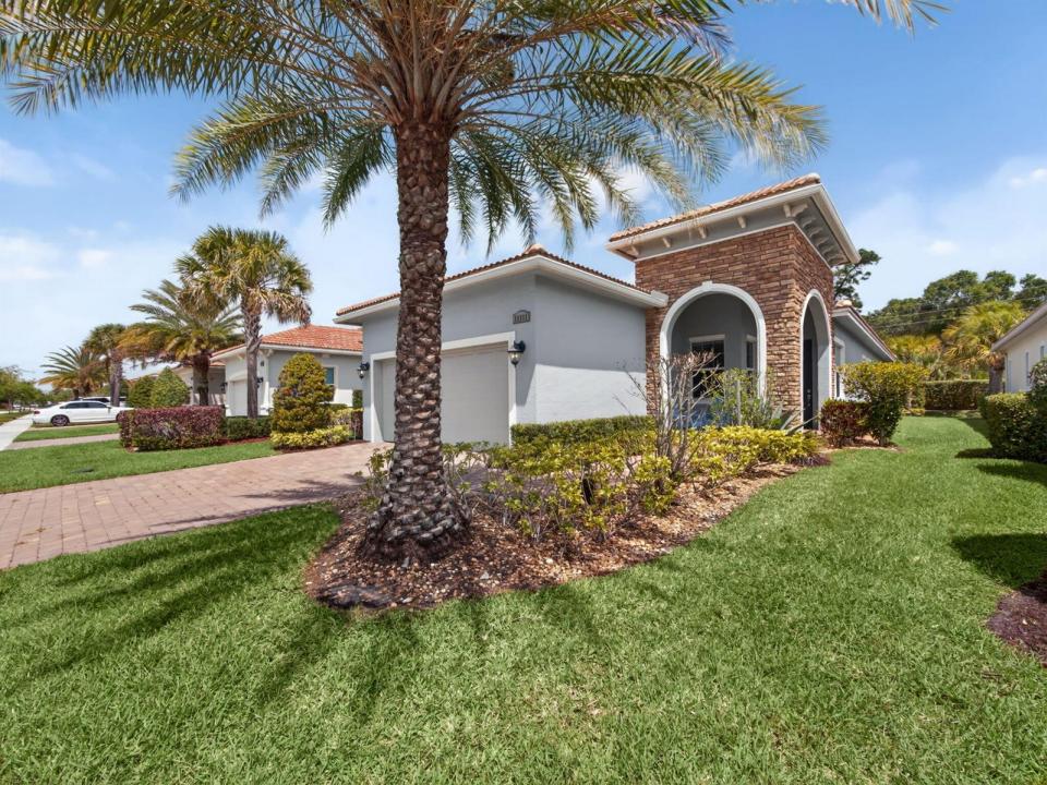 11111 SW Visconti Way, Port St. Lucie, Florida 34986, USA