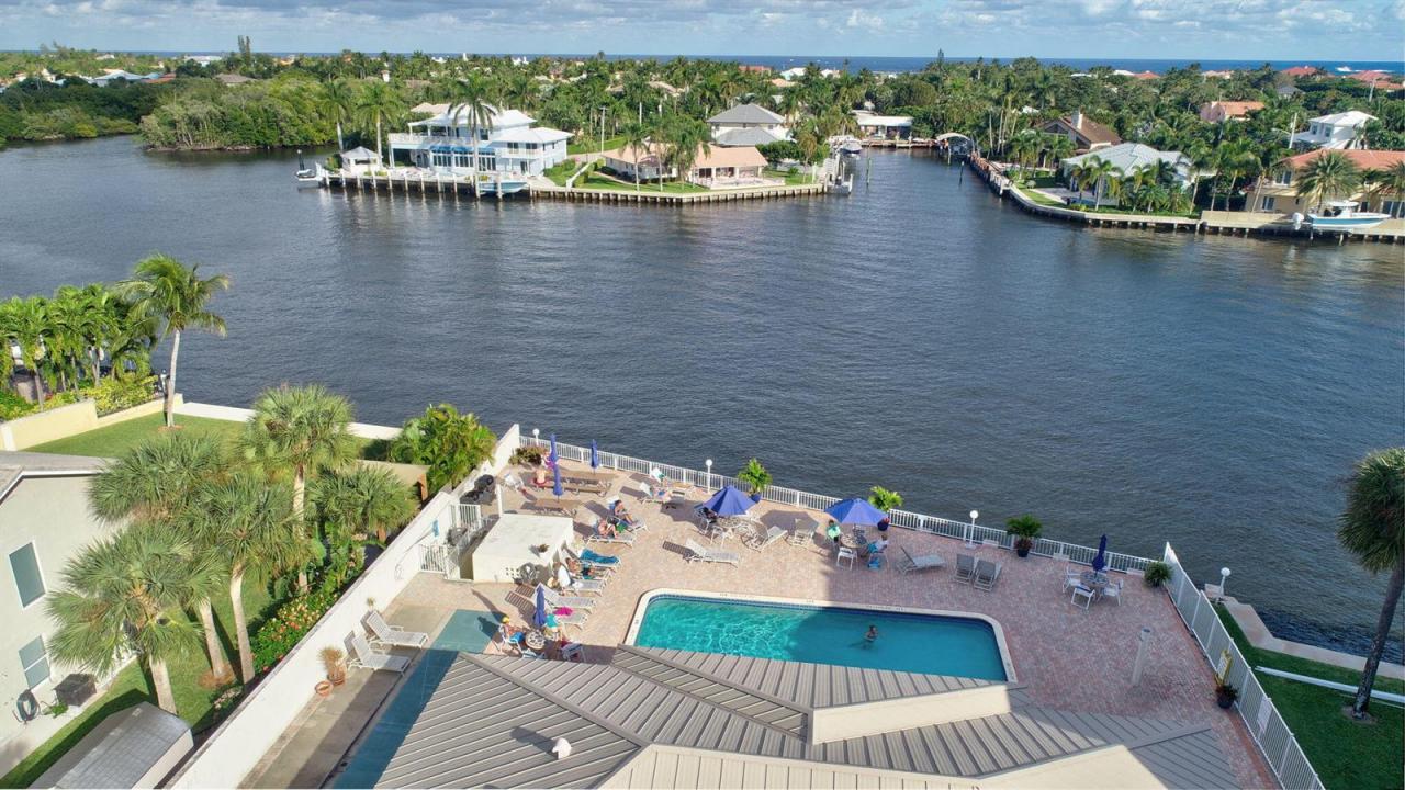 600 Snug Harbor Drive A16, Boynton Beach, Florida 33435, USA