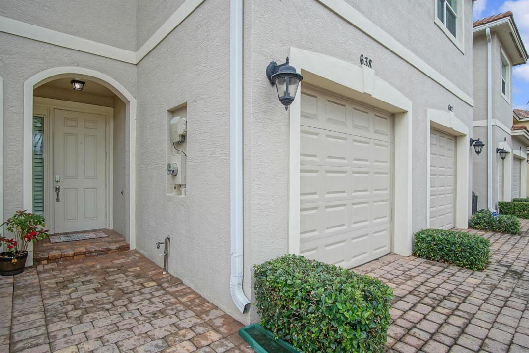 638 SW Glen Crest Way, Stuart, Floride 34997, États-Unis