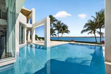 7034 SE Harbor Circle, Stuart, Florida 34996, USA
