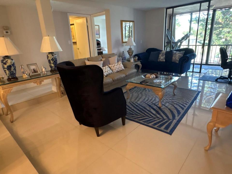 3730 Inverrary Drive 2t, Lauderhill, Floride 33319, États-Unis