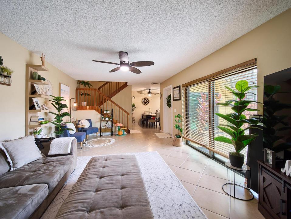 3113 31st Way, West Palm Beach, Florida 33407, USA