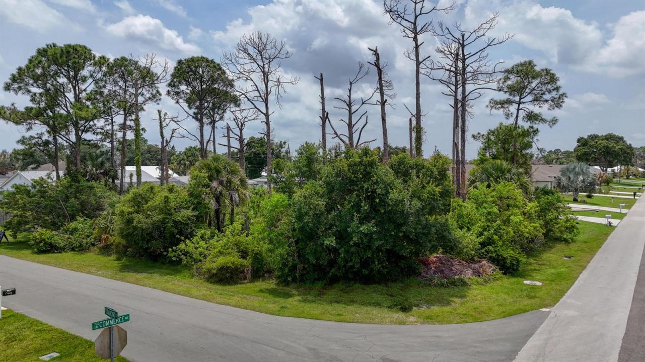 1802 SW Diamond Street, Port St. Lucie, Florida 34953, Stati Uniti