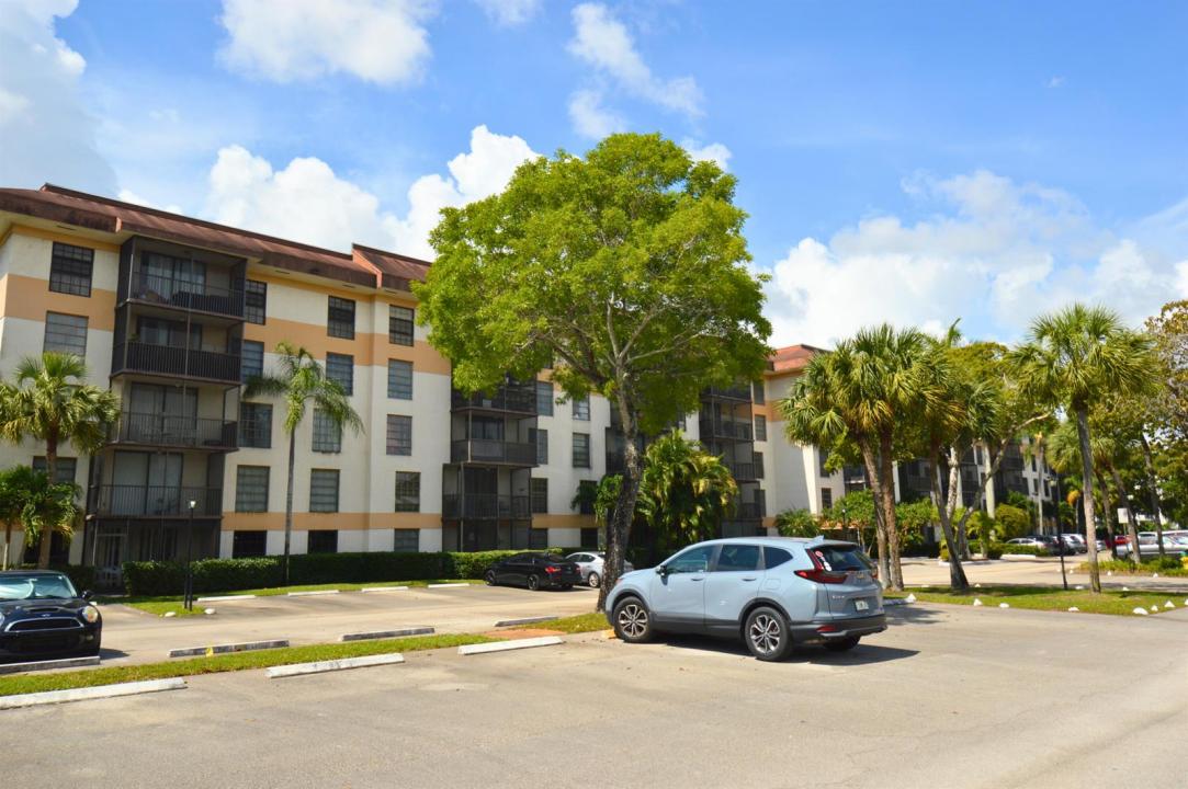 5570 NW 44th Street 318a, Lauderhill, Floride 33319, États-Unis