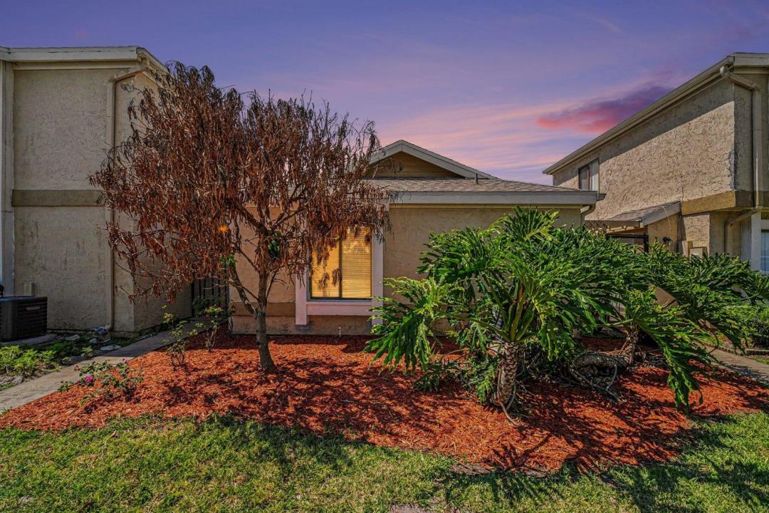 1011 NE Abada Ct NE Court 110, Palm Bay, Floride 32905, États-Unis