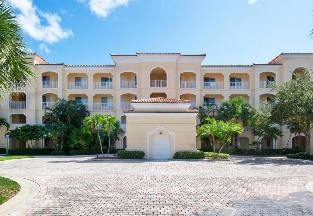 22 Harbour Isle W Drive 204, Fort Pierce, Florida 34949, USA