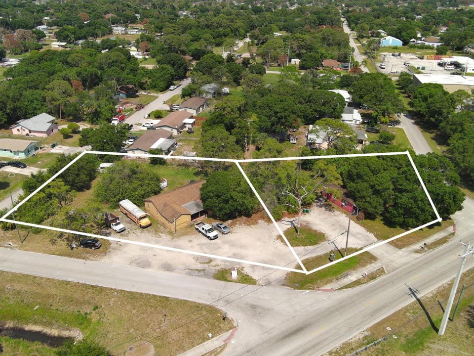 902 Angle Road, Fort Pierce, فلوريدا 34947, الولايات المتحدة