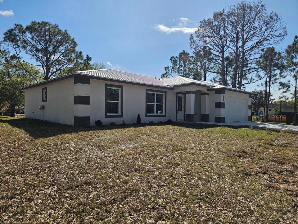 2964 NW 36th Avenue, Okeechobee, Florida 34972, USA