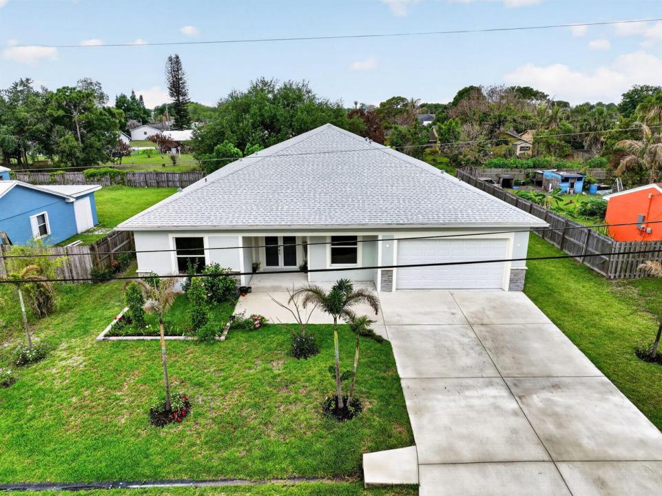 1974 SW Idaho Lane, Port St. Lucie, Florida 34953, USA
