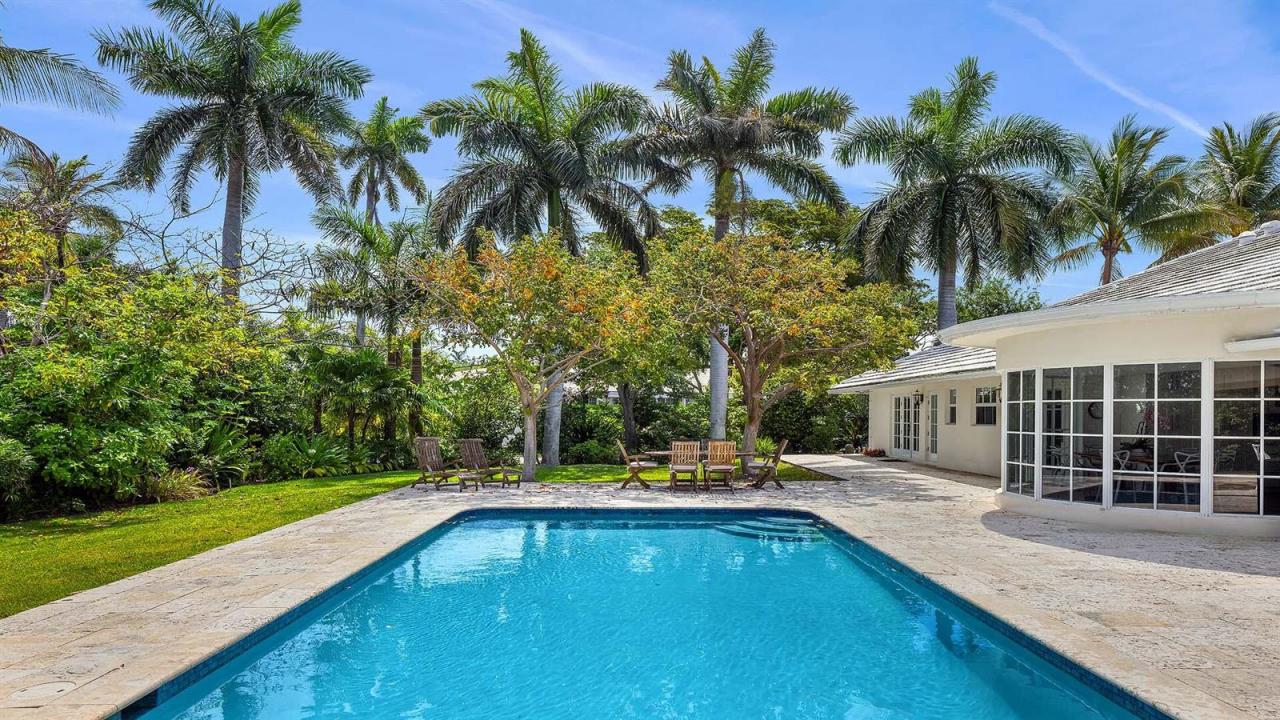335 Old School Road, Gulf Stream, Floryda 33483, USA
