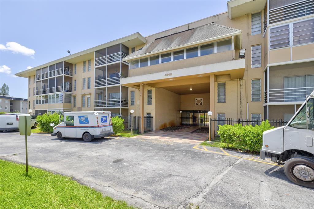 4848 NW 24th Court 205, Lauderdale Lakes, فلوريدا 33313, الولايات المتحدة