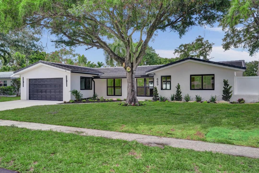 669 SW 3rd Street, Boca Raton, Florida 33486, USA