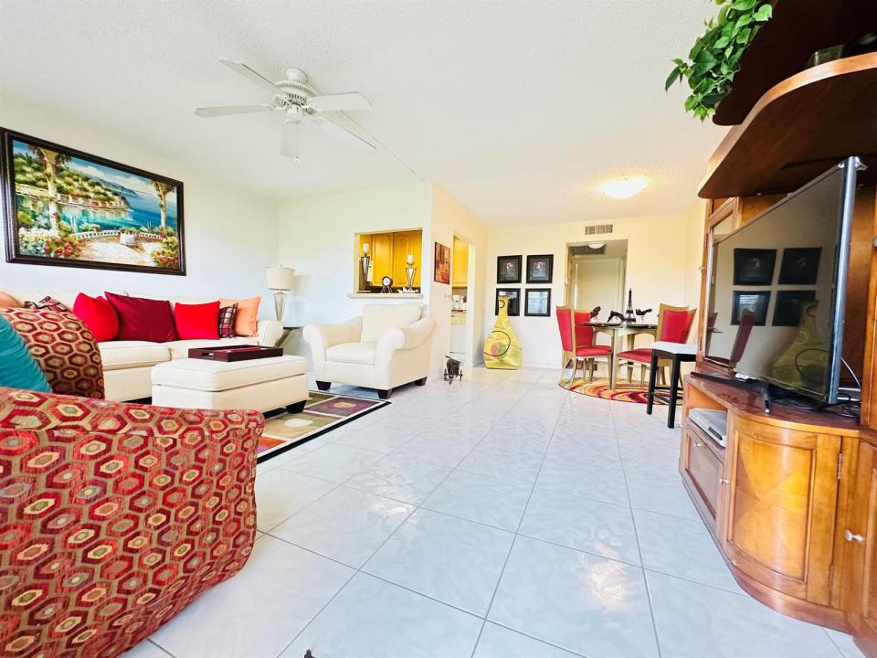 4038 Berkshire B, Deerfield Beach, Florida 33442, USA