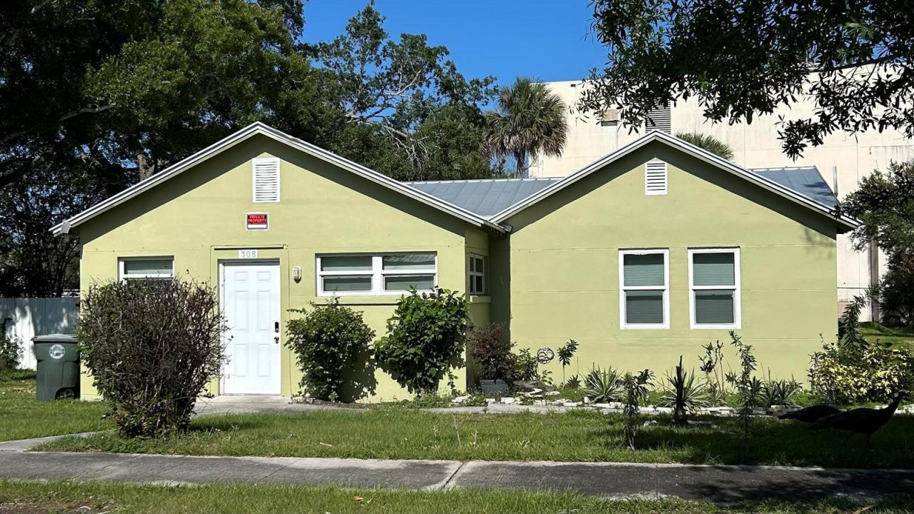 308 S 8th Street, Fort Pierce, Florida 34950, USA