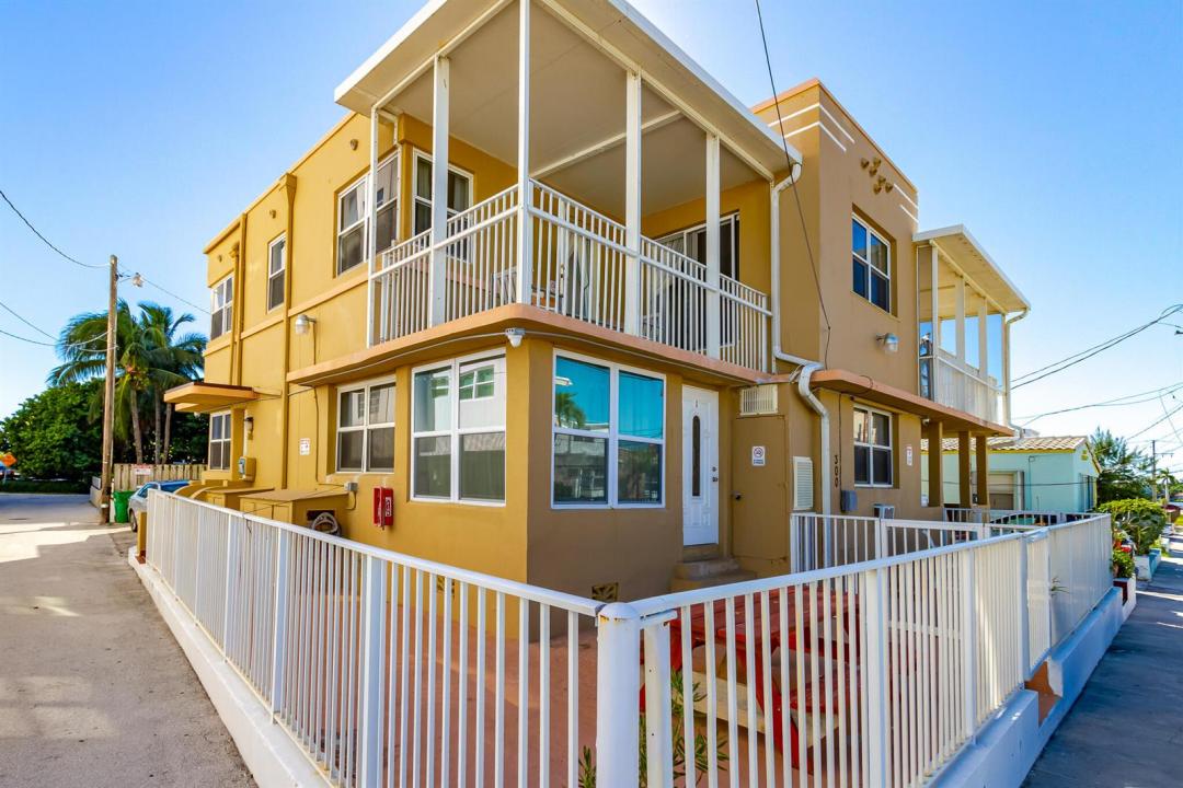 300 Georgia Street 1-5, Hollywood, Florida 33019, Stati Uniti