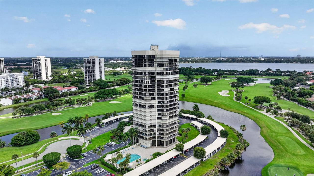 1900 Consulate Place 1705, West Palm Beach, Florida 33401, USA