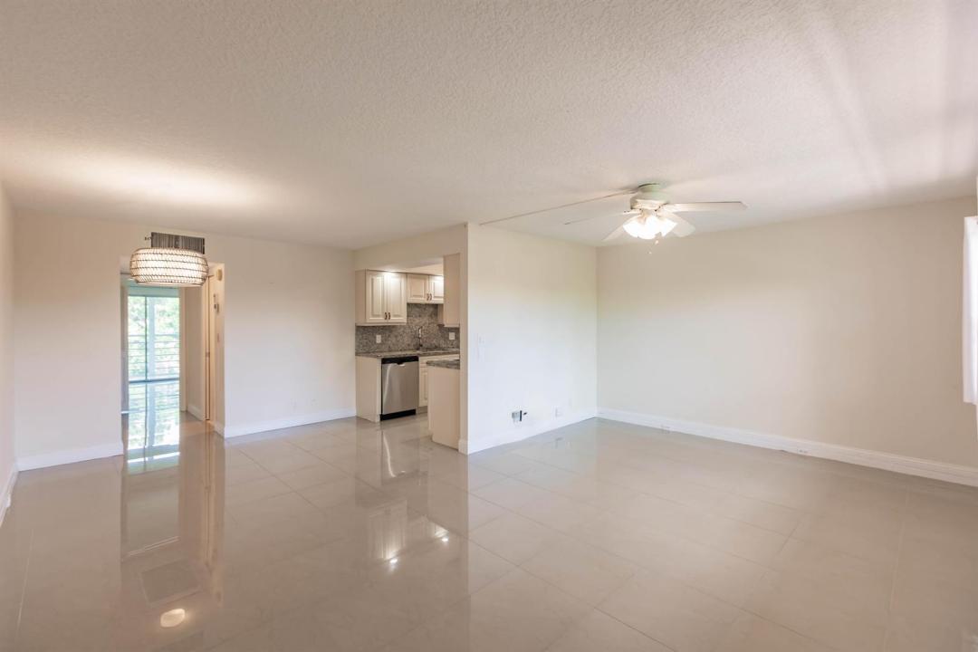 4302 Martinique Circle H3, Coconut Creek, Floryda 33066, USA