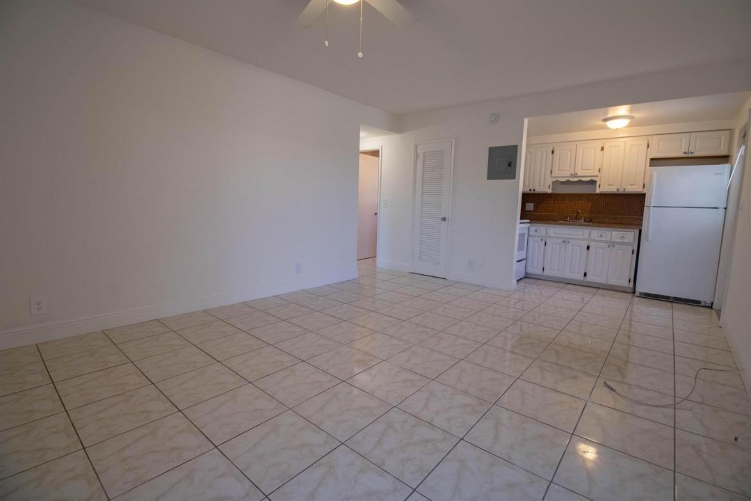 1855 Adams Street #30, Hollywood, Floryda 33020, USA