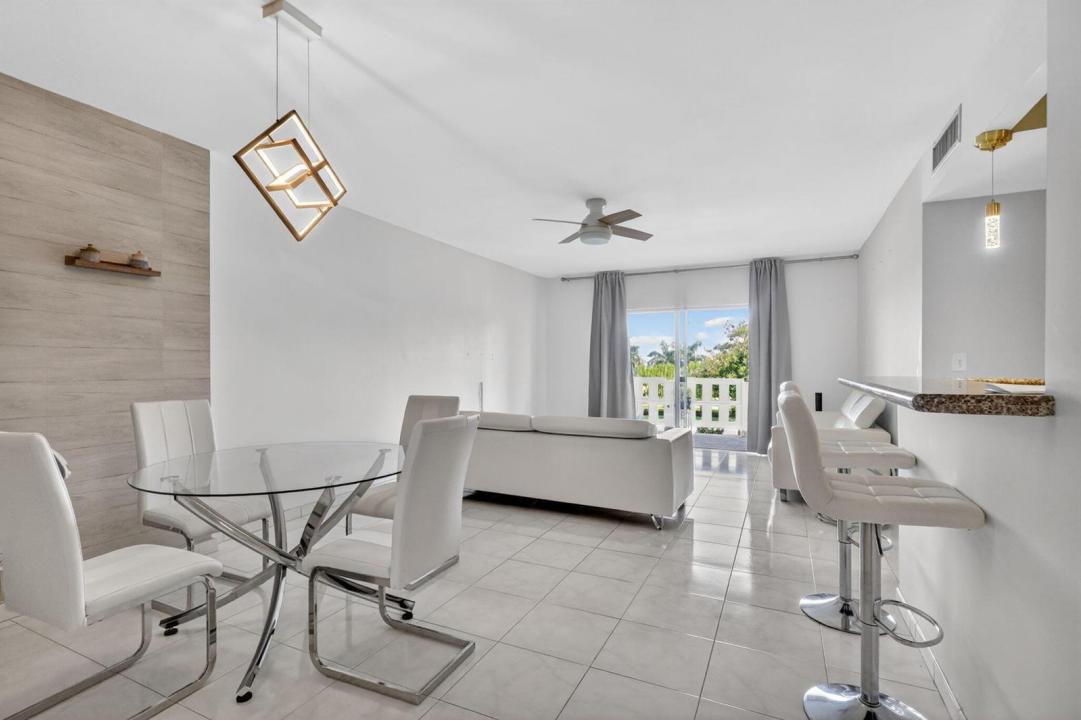 4330 Hillcrest Drive 302, Hollywood, Floride 33021, États-Unis