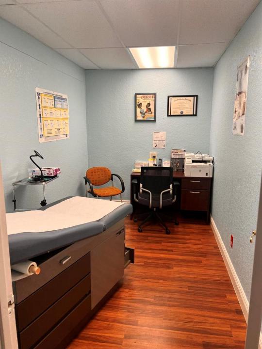 2331 N State Rd 7 207, Lauderhill, Florida 33313, USA