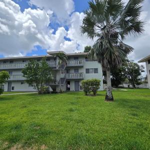 5420 NW 11th Street 202, Plantation, Florida 33313, Stati Uniti