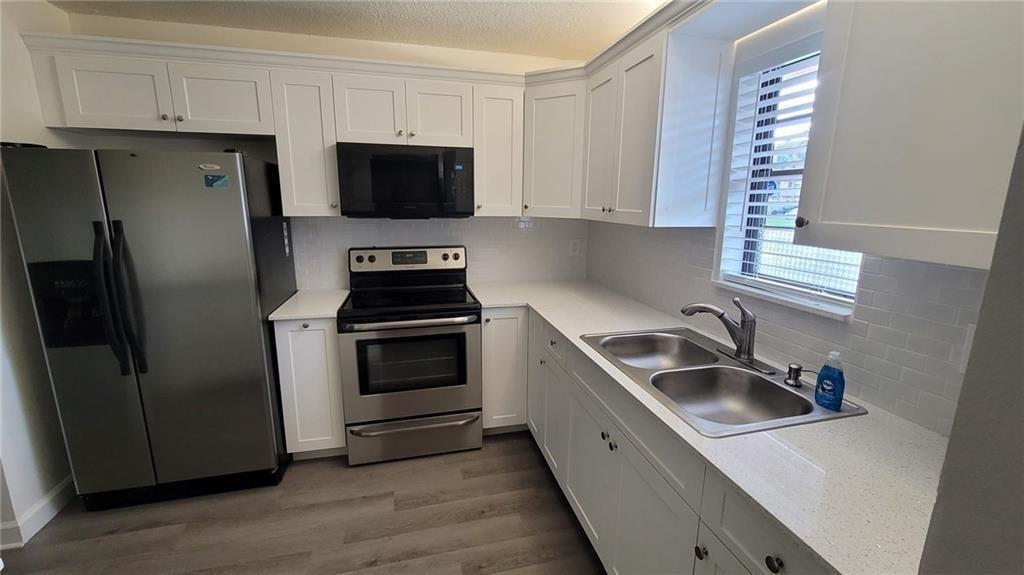 9273 SW 8th Street 109, Boca Raton, Floride 33428, États-Unis
