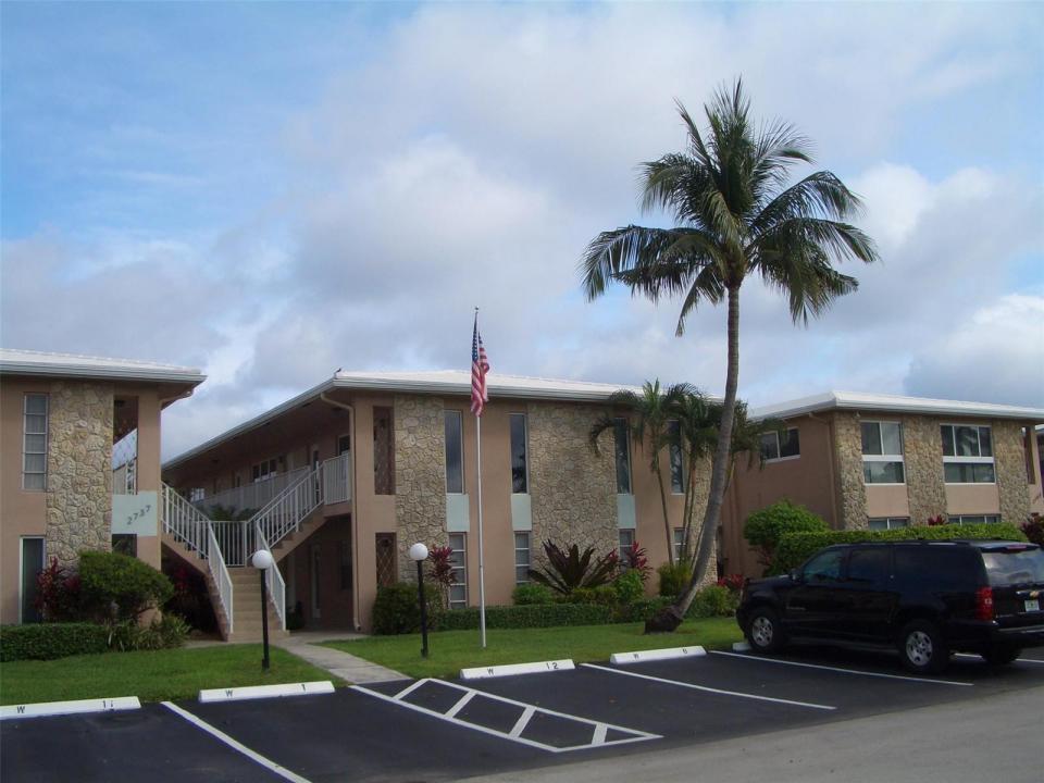 2737 NE 28th Street 7w, Lighthouse Point, Florida 33064, Stati Uniti