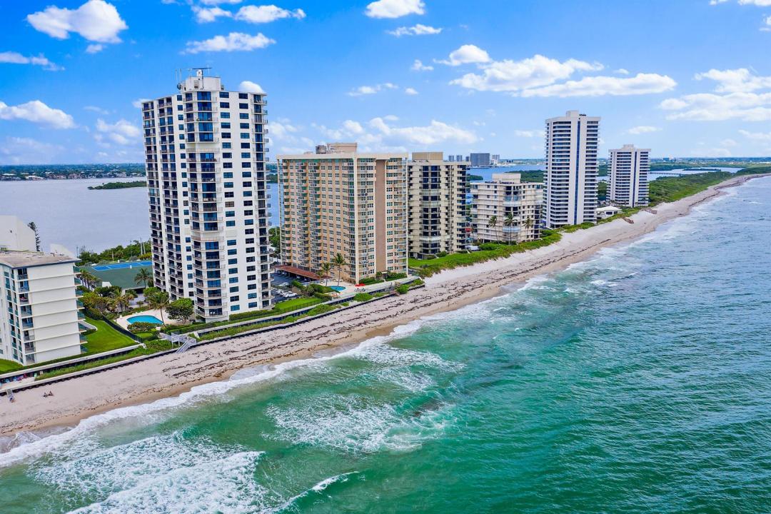 5420 N Ocean Drive 305, Singer Island, Florida 33404, USA