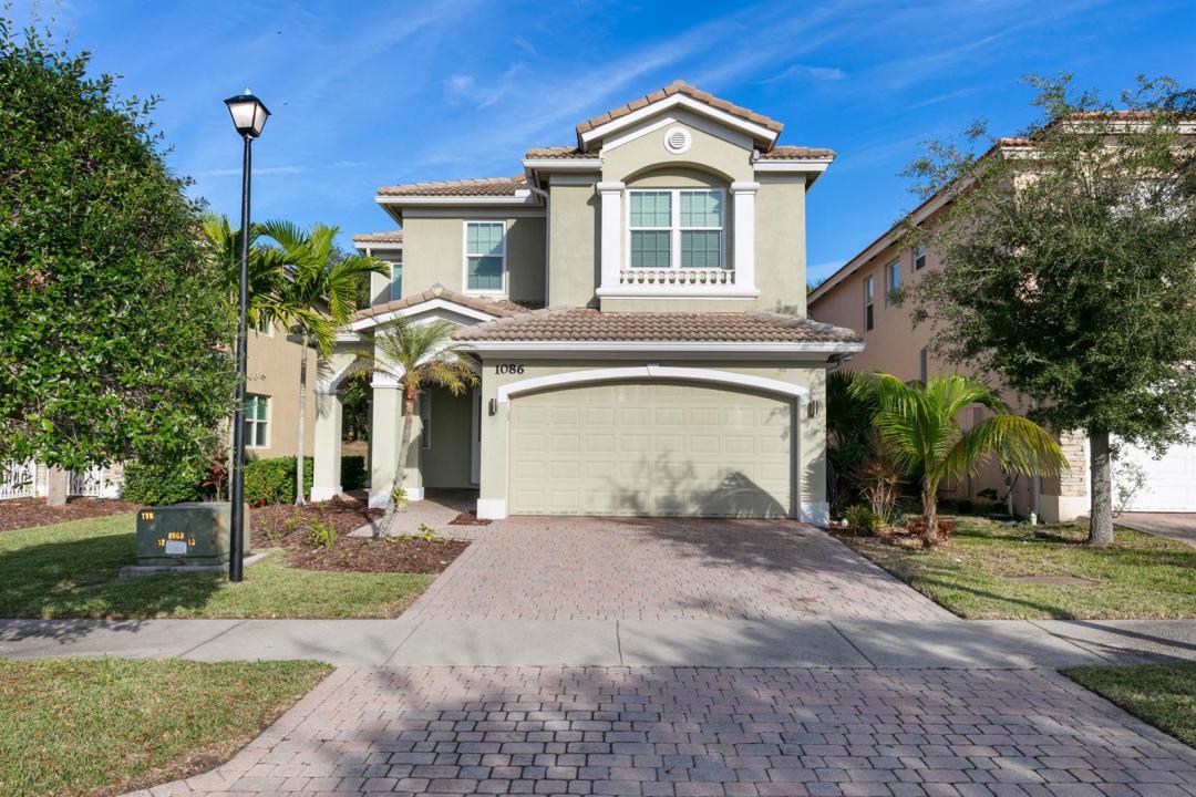 1086 NW Leonardo Circle, Port St. Lucie, Floride 34986, États-Unis