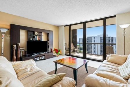 4740 S Ocean Boulevard 1515, Highland Beach, Florida 33487, USA