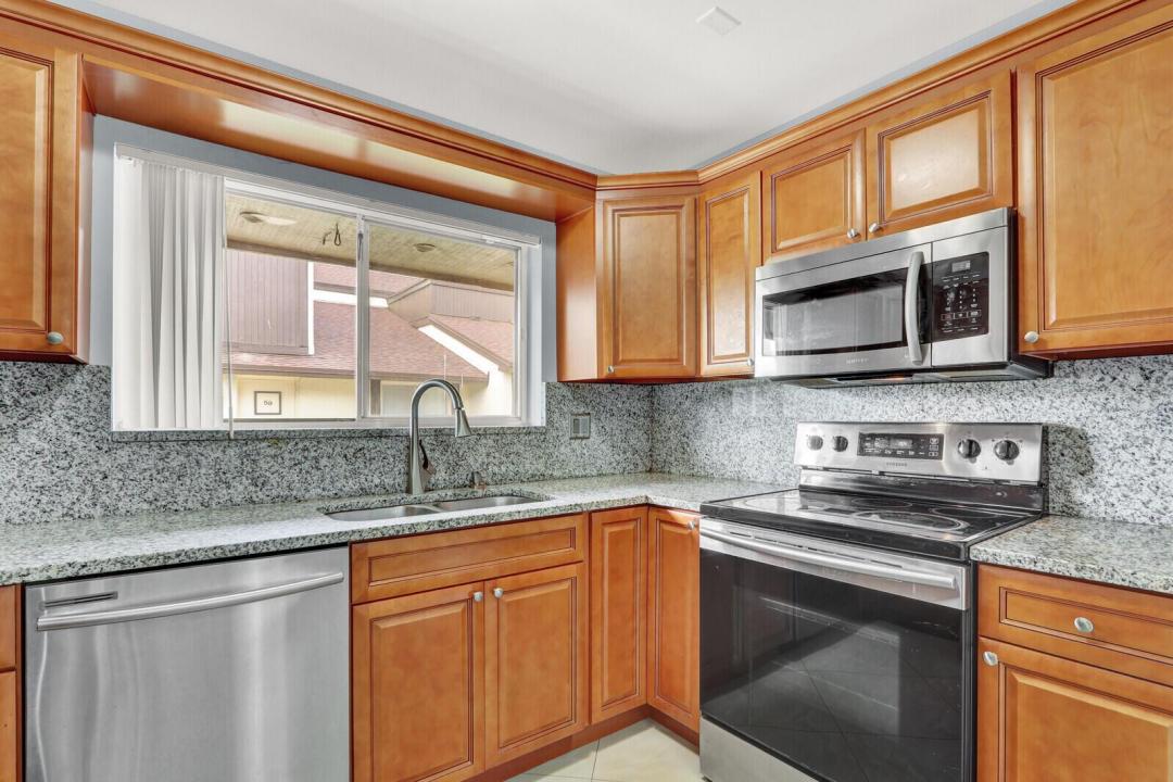 5272 Bosque Lane 31, West Palm Beach, Florida 33415, Stati Uniti