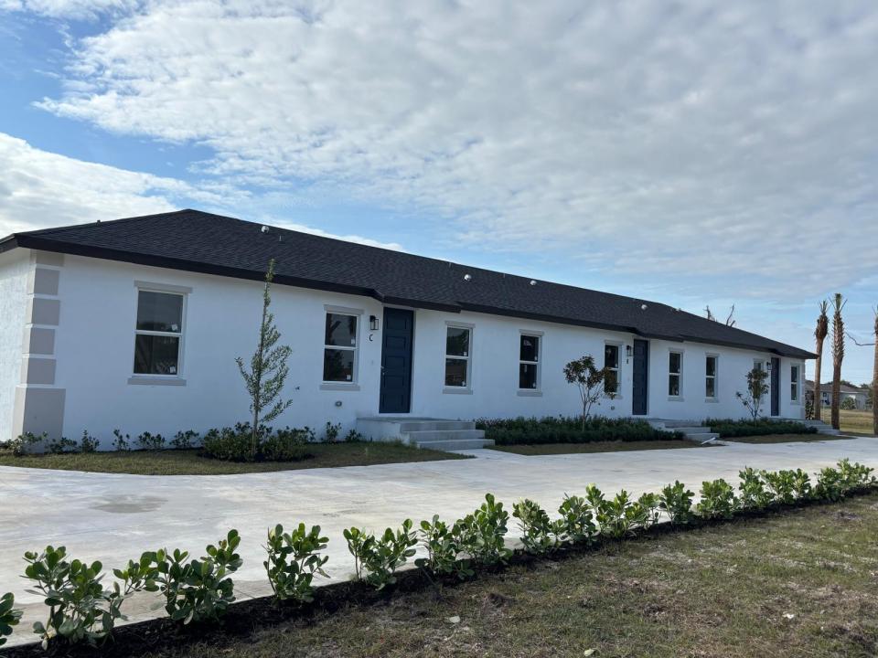 195 Rotonda W Boulevard Unit A-b-c, Florida 33947, USA