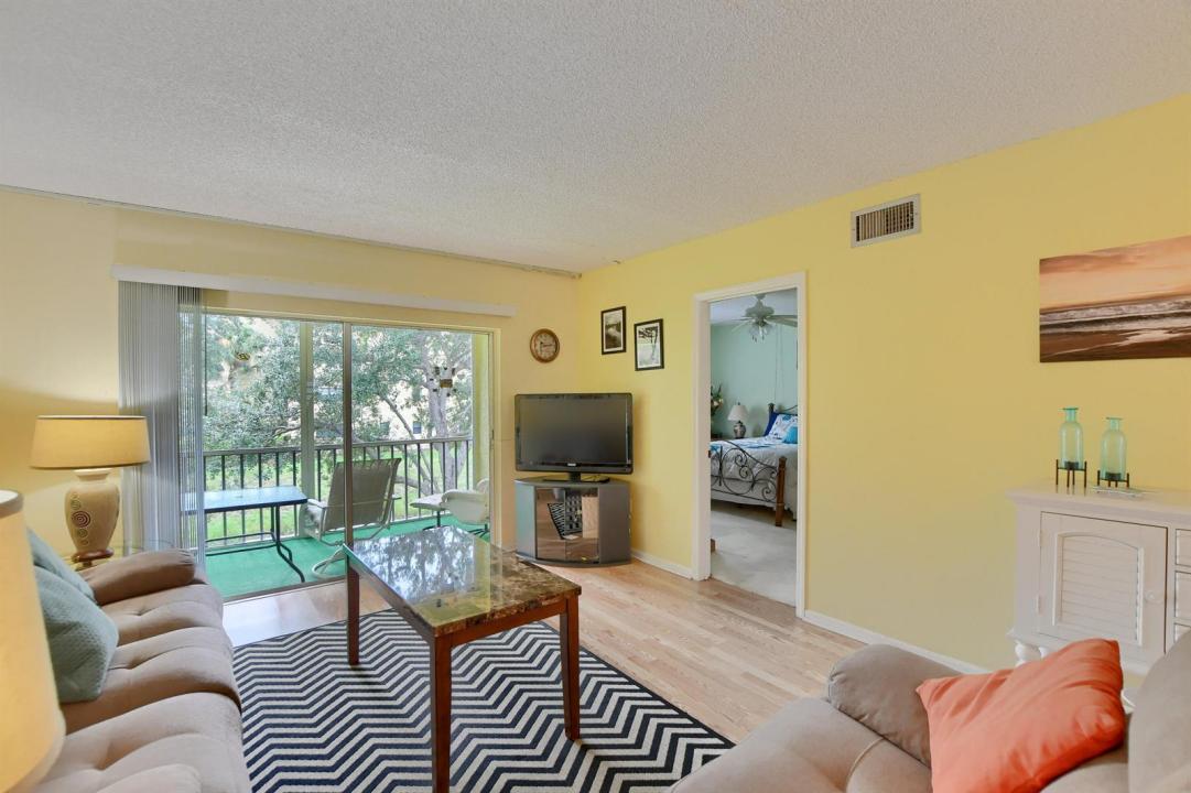 9826 Marina Boulevard 1027, Boca Raton, Florida 33428, USA