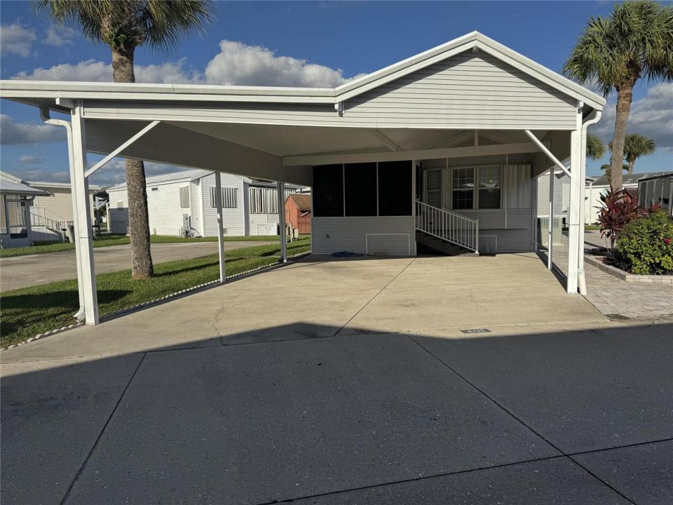 6475 52nd Street, Okeechobee, Florida 34974, USA