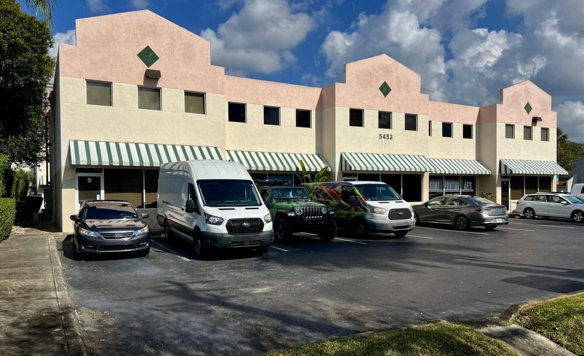 5453 NW 24 Street 5, Margate, Florida 33063
