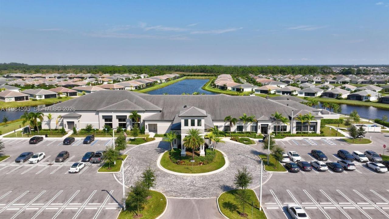 11917 SW Seahorse Springs Terrace, Port St. Lucie, Florida 34987, USA