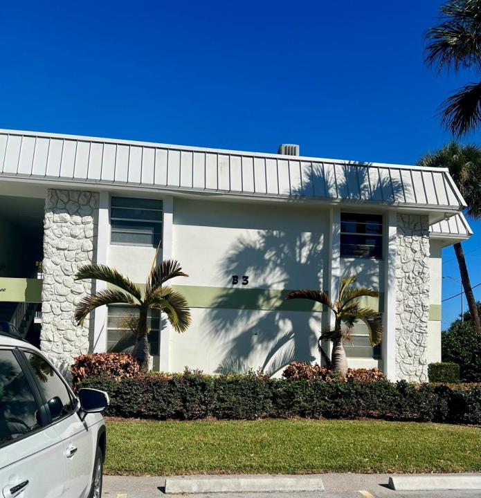 2302 Sunrise Boulevard 3-201, Fort Pierce, Floride 34982, États-Unis