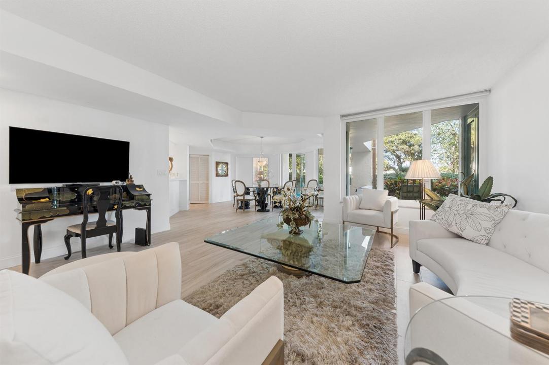 100 SE 5th Avenue 102, Boca Raton, Florida 33432, Stati Uniti