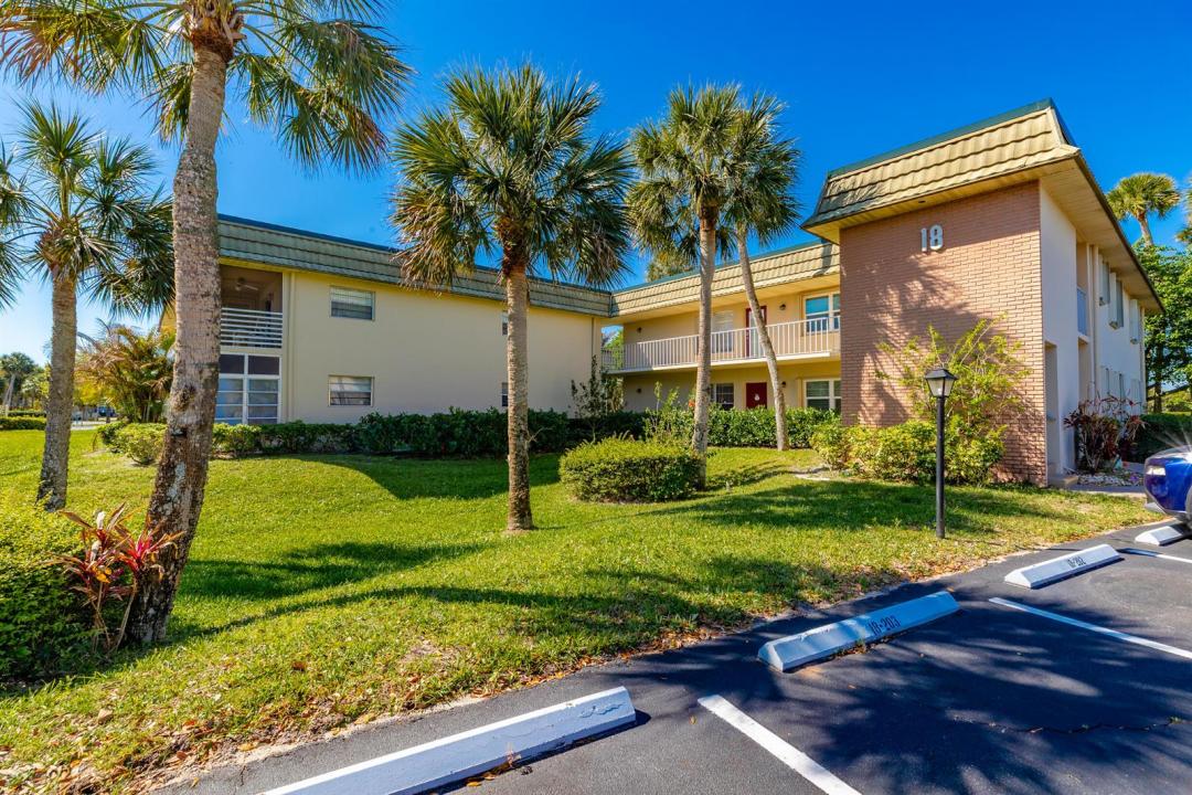 18 Vista Gardens Trail 205, Vero Beach, Florida 32962, USA