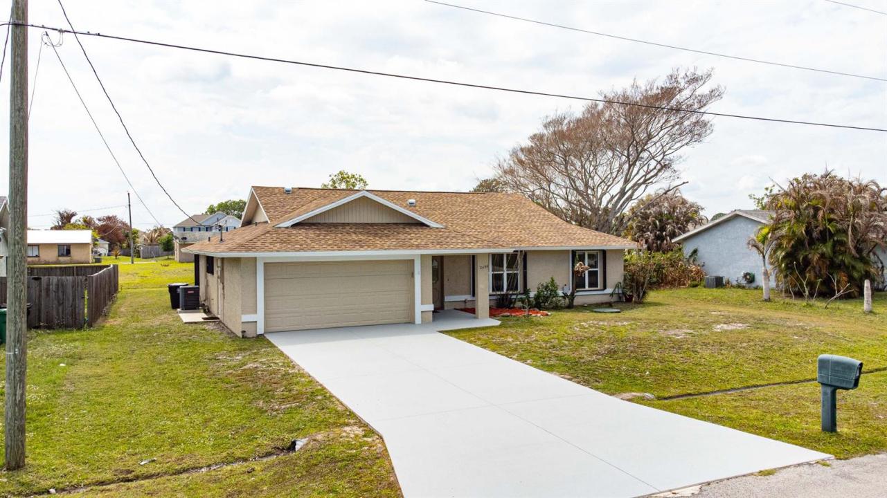 2456 SE Trail Avenue, Port St. Lucie, Flórida 34952, Estados Unidos