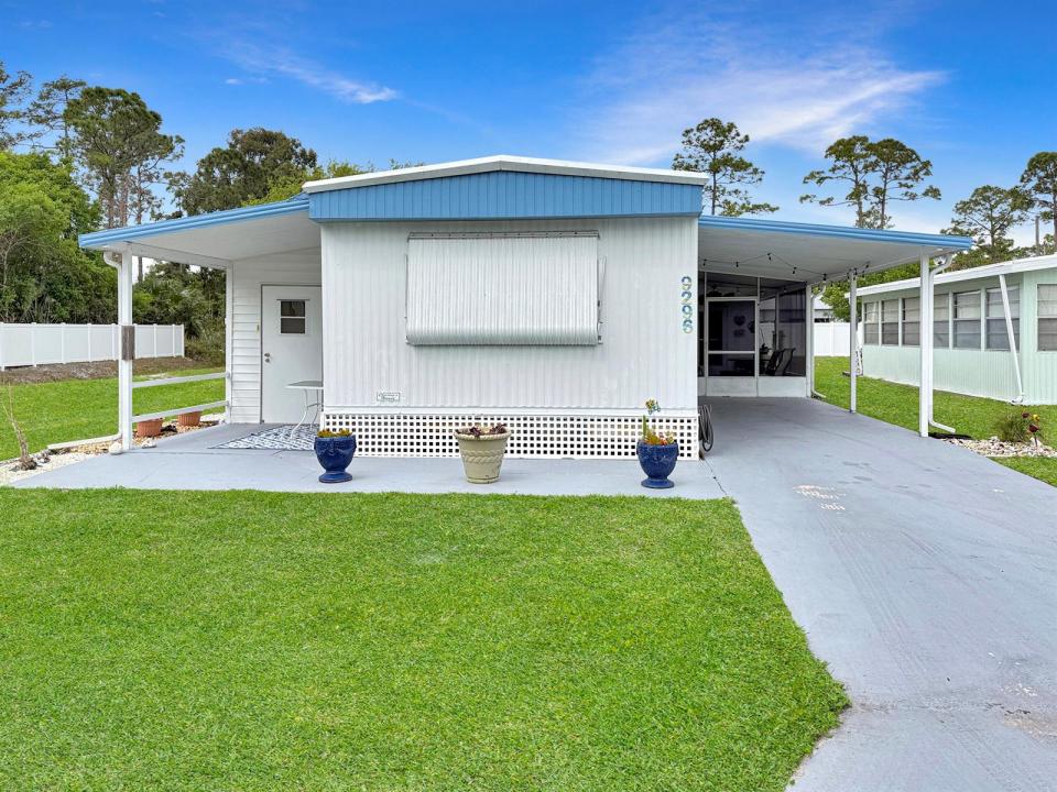 9296 SW Michelle Drive, Stuart, Floryda 34997, USA
