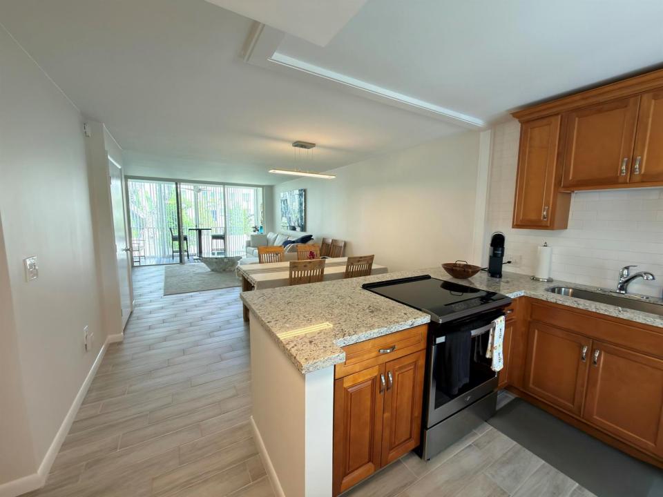 4242 Deste Court 208, Lake Worth, Floride 33467, États-Unis